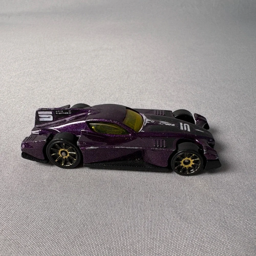 Hot Wheels Formul8r Purple Metallic Diecast Race Car Gold Wheels 1:64 Scale